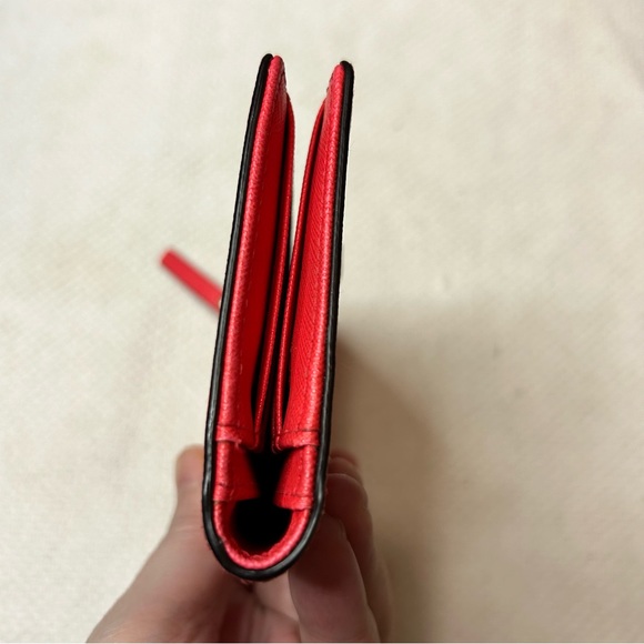 Kate Spade ♠️ Newbury Lane (Geranium) Wallet - Picture 5 of 11